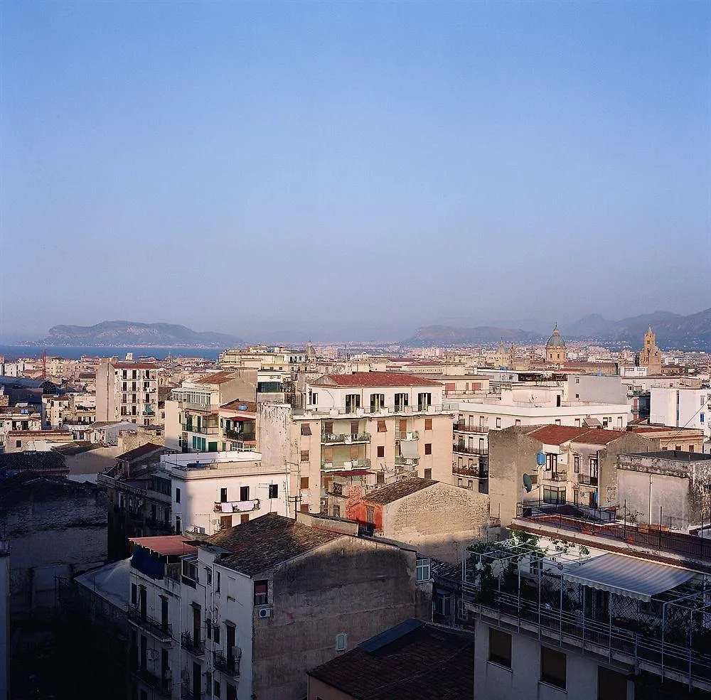 *** Bed & Breakfast Sky Sleeping Bed and Breakfast Palermo Italien